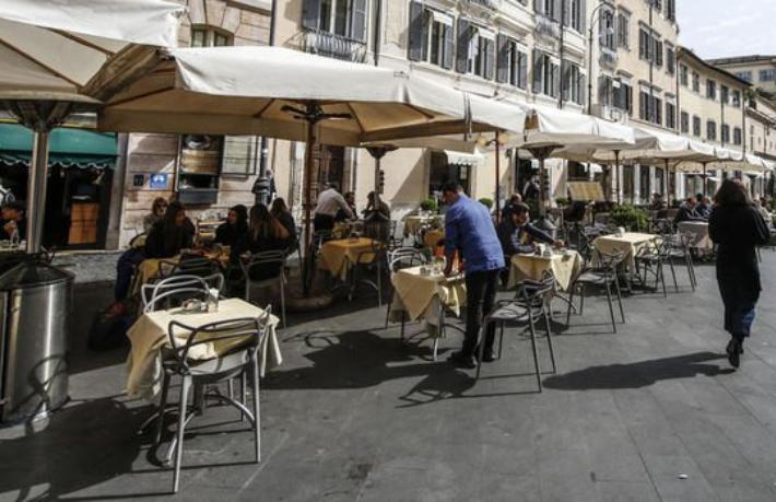 İtalya, İngiltere'den geleceklere 5 günlük karantina şartı getirdi