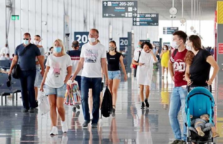 Türkiye girişte belli sayıda yolcuya örnekleme testi yapılacak