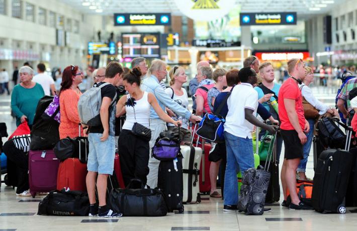 Uçaklar yetmiyor... Turizmciler ek uçuş bulmak için uğraşıyor