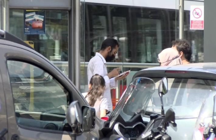 Turistlere kendi HES kodunu satarken suçüstü yakalandı