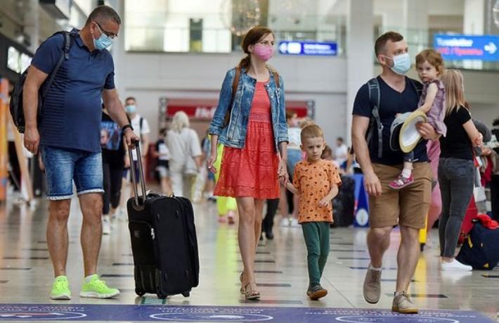 Antalya’ya 5 ayda gelen turist 1 ayda geldi