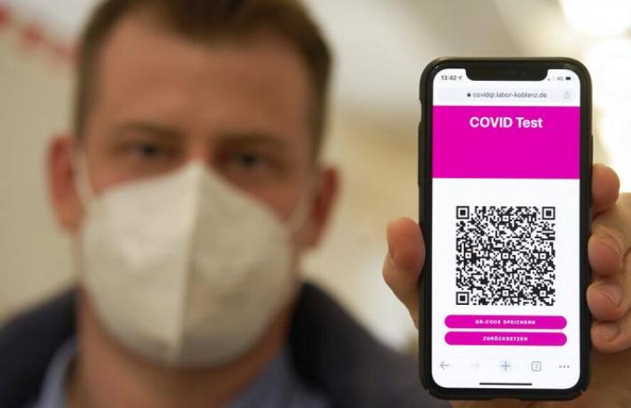 Sahte Covid-19 geçiş sertifikası satan şebeke çökertildi... Sisteme 250 bin kişi üye olmuş