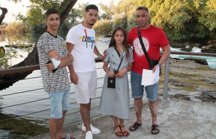 Sahte siteden rezervasyon yaptıran gurbetçi aile dolandırıldı