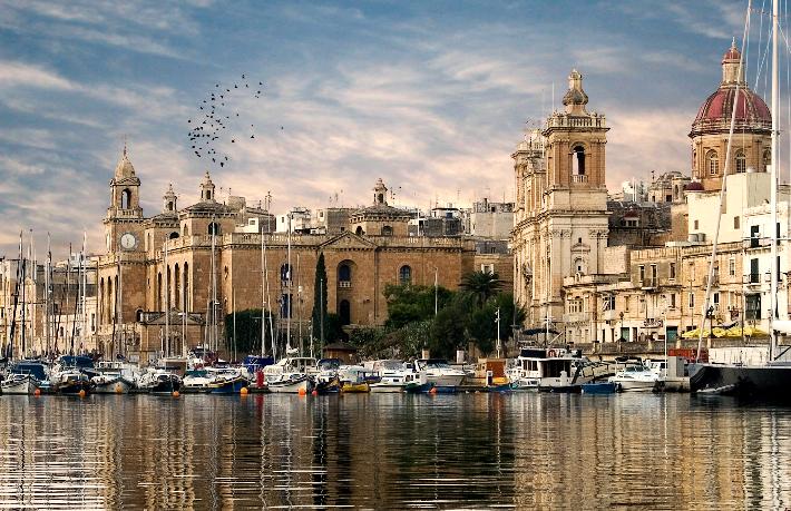Malta aşısız turistleri de kabul edecek