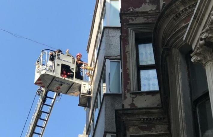 Fatih’te otel yangını