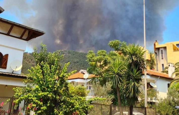 Şimdi de Marmaris yanıyor… Oteller tehdit altında