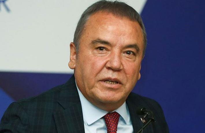 Muhittin Böcek hastaneye kaldırıldı