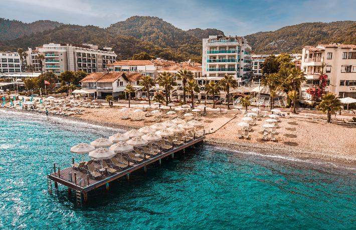 Marmaris'in yaralarını el birliğiyle saracağız