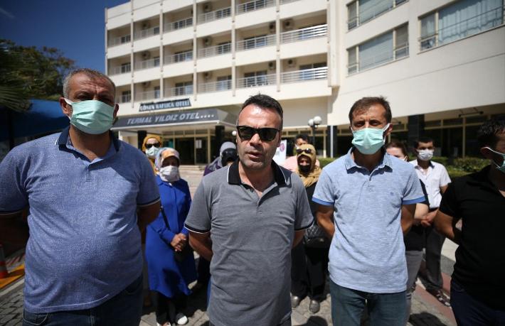 Otel çalışanlarından eylemli protesto
