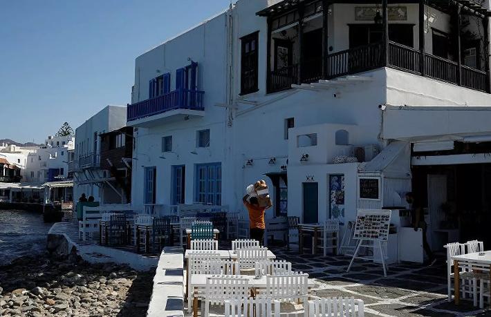 Turistik tesisi yıktıran Mikonos Belediye Başkanı tutuklandı