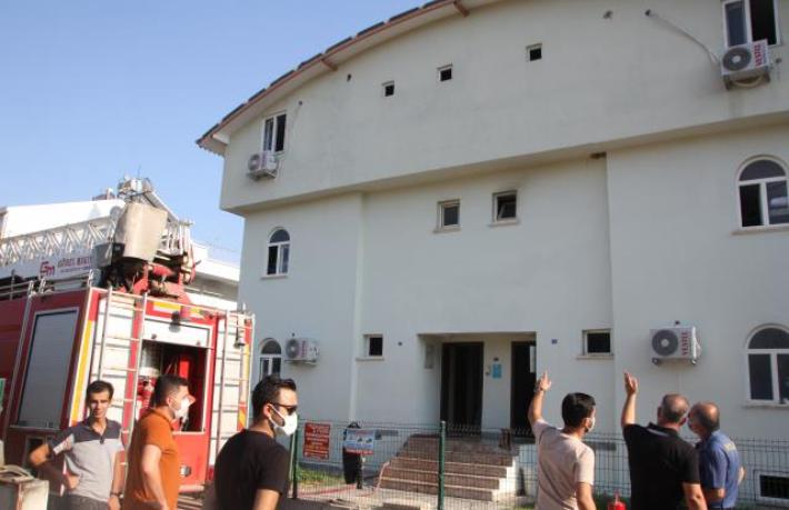 Antalya’da otel lojmanında yangın