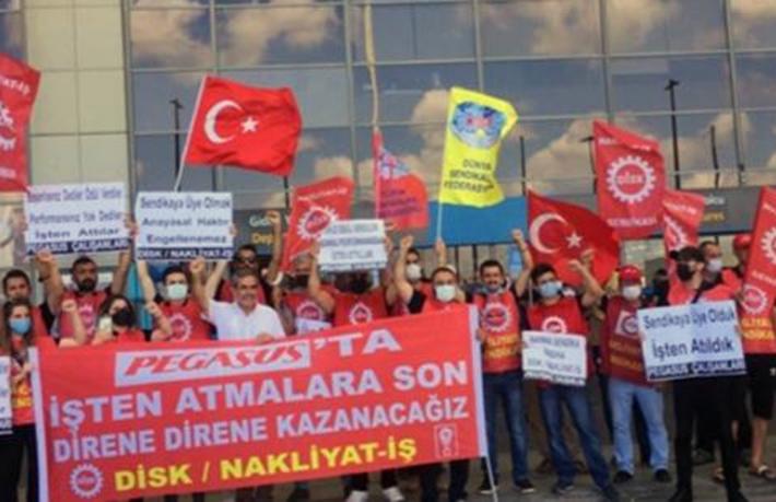 Pegasus 54 çalışanını işten çıkardı