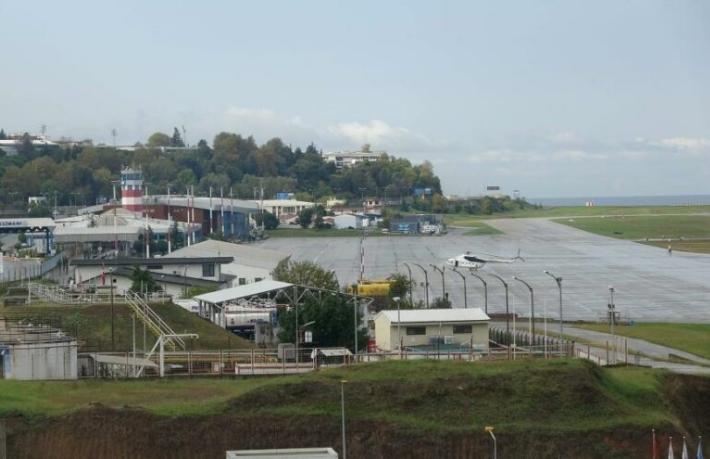 Trabzon Havalimanı uçuş trafiğine kapatıldı... Pist çatladı