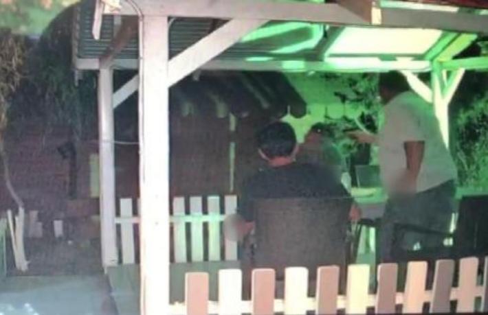 Otelcilerin kavgası kanlı bitti