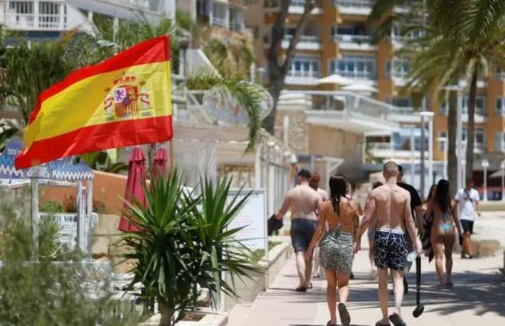 Almanya İspanya’yı yüksek riskli kategoriden çıkarıyor