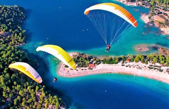 Fethiye’de yamaç paraşütü krizi