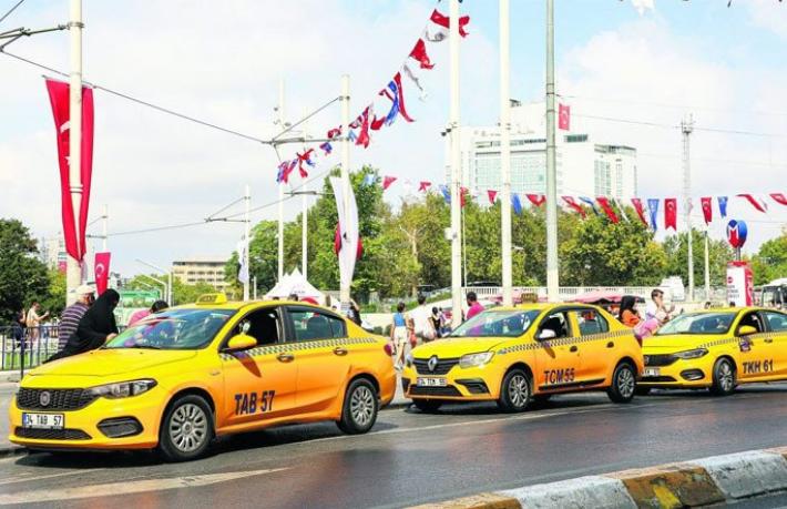 İBB taksi sorununa neşter vuruyor... Yolcu ve sürücü problemleri gece gündüz denetlenecek