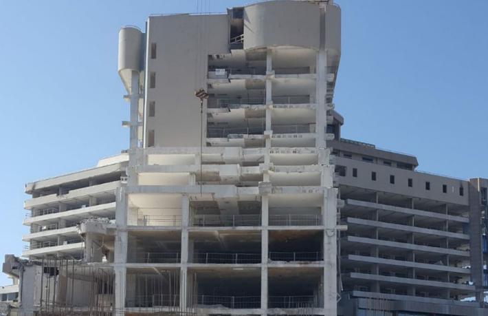 İşçilerden 'Yıkılma tehlikesi olan otelde kalıyoruz' iddiası