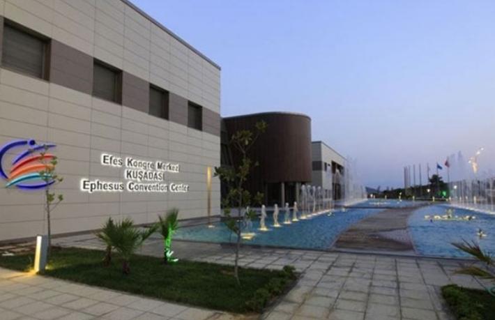 Kuşadası Kongre Merkezi yeniden hayata dönüyor