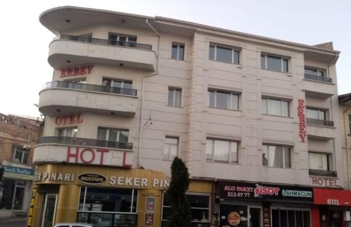 Ruhsatsız otel mühürlendi