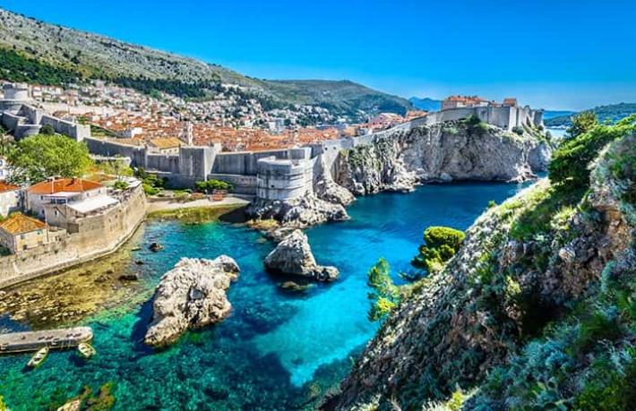 Yalnızca bir gün kalıyorlar... Rus turistler neden akın akın Hırvatistan'a gidiyor?