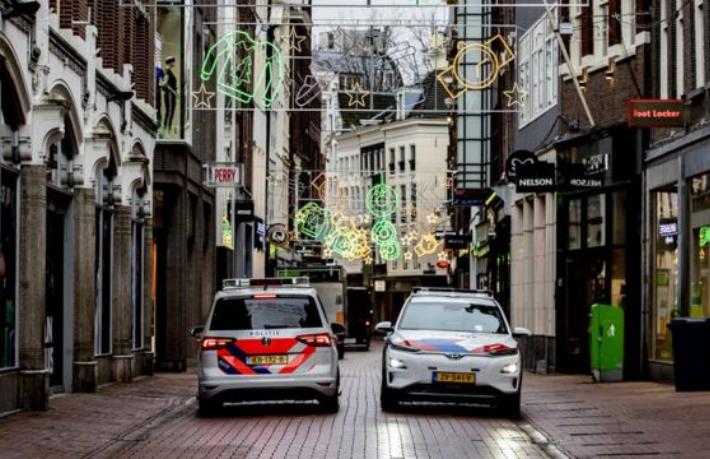 Hollanda yeniden kısmi kapanmaya gidiyor