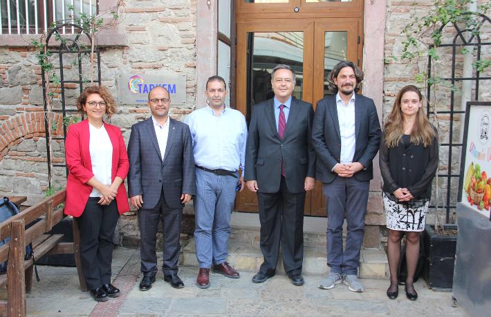 İzmir'in tanıtımı ve turizmi için işbirliğine hazırız