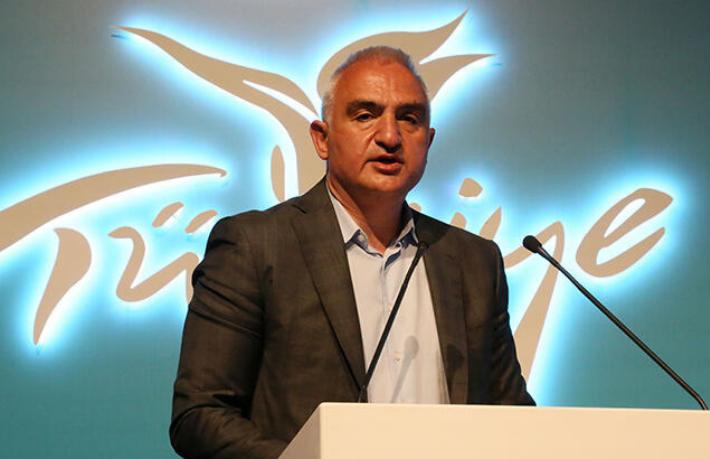 Bakan Ersoy: Turizmde 2021 hedeflerini yukarı yönlü revize ettik
