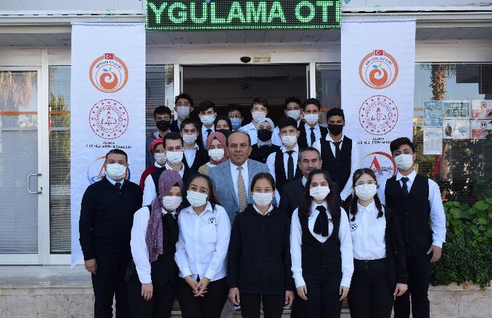 Turizm öğrencilerine burs