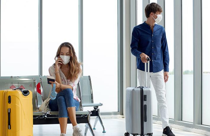 İngiltere yurt dışından gelen yolculara test zorunluluğu getirdi