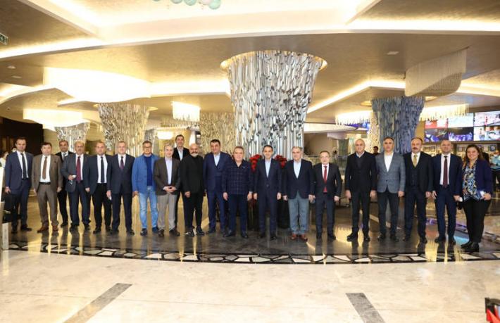 Başkan Böcek turizmcilerle buluştu… Yeni turizm projesini tanıttı