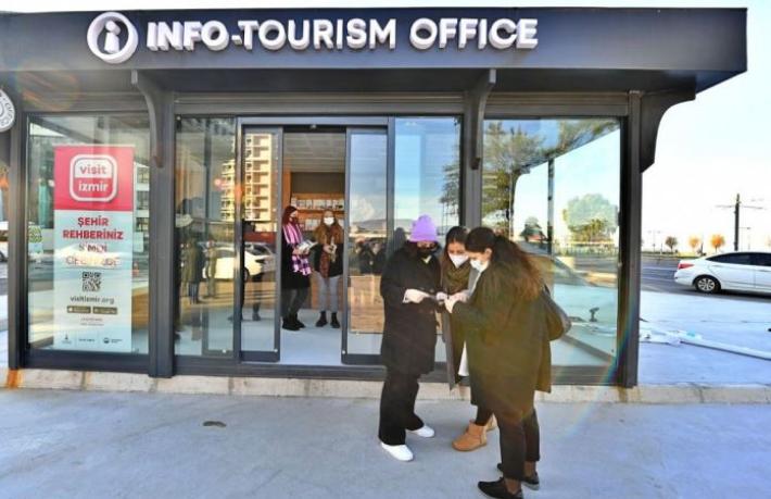 İzmir'in 3'üncü Turizm Bilgilendirme Ofisi açıldı