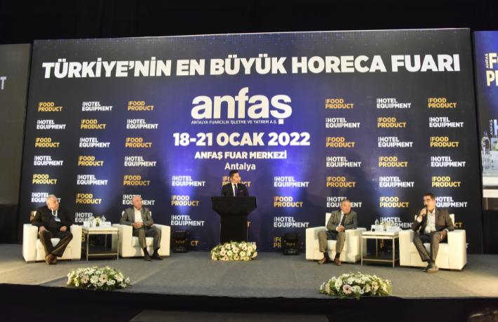Turizm sektörünün sorunları Antalya'da masaya yatırıldı... Turizmciler 2022’den umutlu