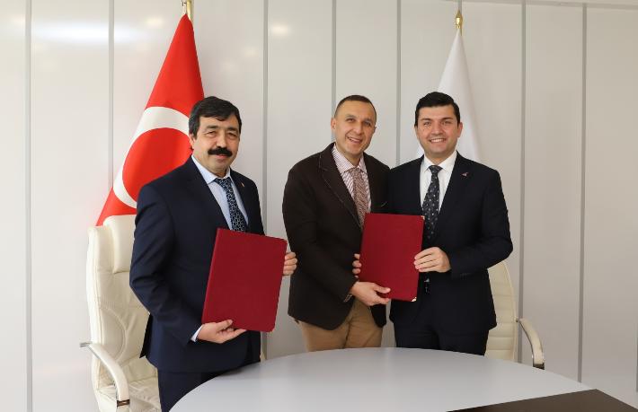 Alman turizm devi TUI ile imzalar atıldı
