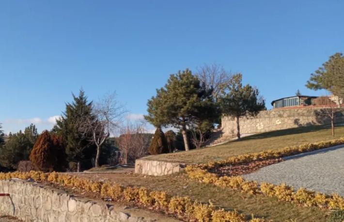 Belediye 12 bin metrekarelik yeşil alanı otel yapılması için satışa çıkardı