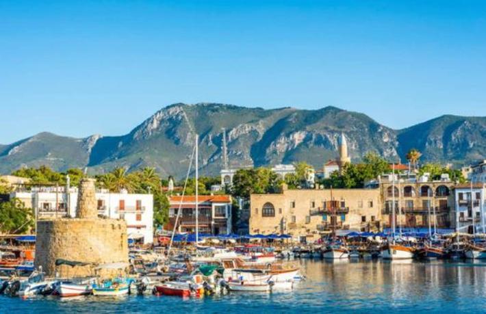 Ayvalık ve Girne kardeş şehir oldu