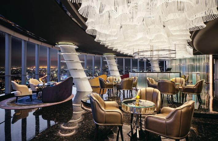 Çin’in yeni restoranı, Burj Khalifa’yı birincilik tahtından indirdi