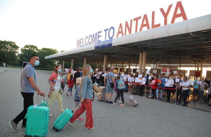 Aeroflot’un uçuşlarını durdurması turizmi nasıl etkileyecek?