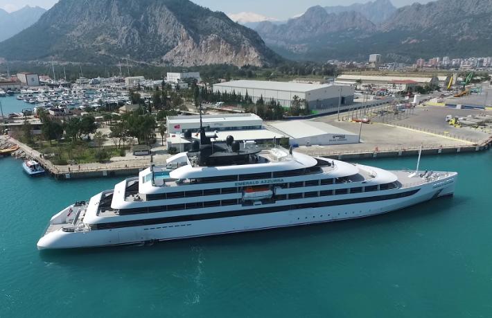 QTerminals Antalya 2022'nin ilk kruvaziyer gemisini ağırladı