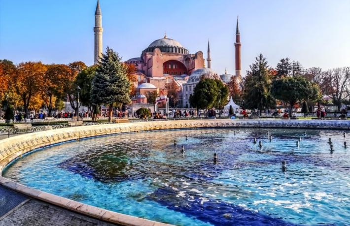 İstanbul Valiliği'nden İBB'ye Sultanahmet Meydanı yasağı
