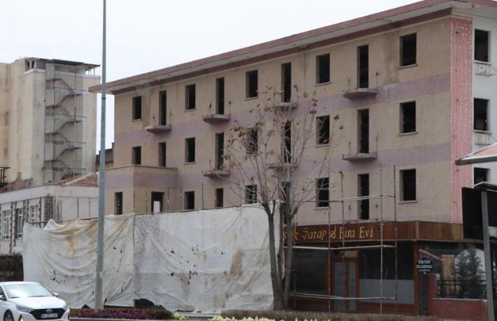 Tescilli otel hakkında yıkım kararı