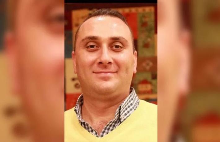 Turist rehberi evinde ölü bulundu