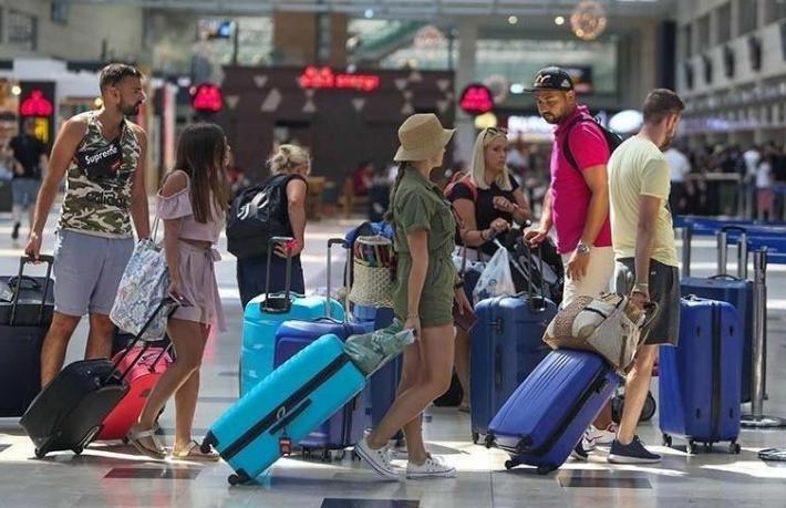 İlk çeyrek rakamları sevindirdi... Turizm gelirinde yüzde 122,4 artış