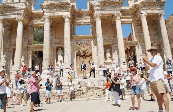 Rehberlerde yasa taslağı endişesi... Amaç rehberi ucuza çalıştırmak mı?