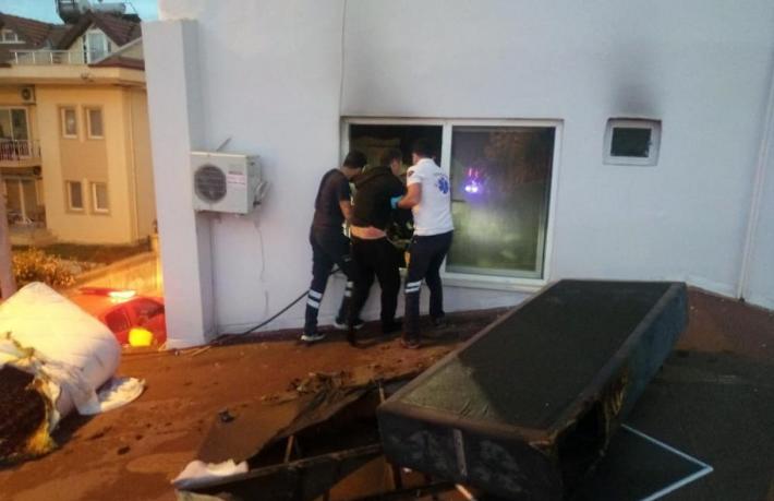 Alkollü müşteri otel odasını yaktı