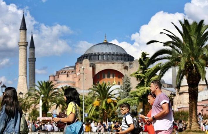 İstanbul bu yıl 15 milyon turist bekliyor