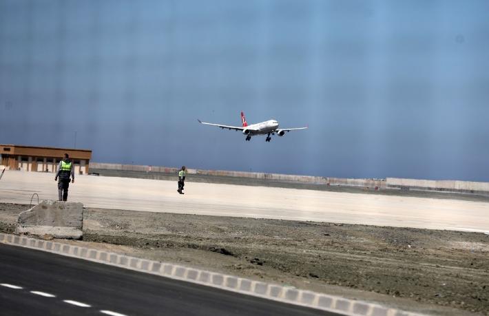 İlk tarifeli uçak indi... Rize-Artvin Havalimanı bugün açılıyor