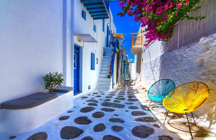 Jolly, tatilseverleri Ege’nin bir numaralı eğlence adası Mikonos'a götürüyor