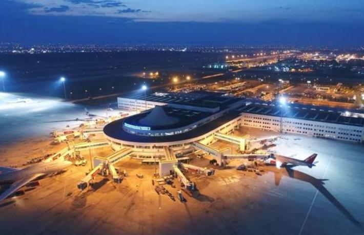 Rus turist Antalya Havalimanı’nda intihar girişiminde bulundu