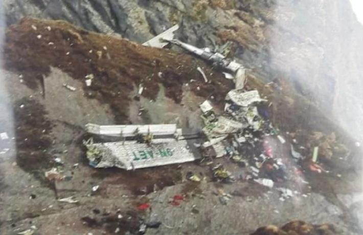 Turistleri taşıyan uçak kaybolmuştu... Enkaza ulaşıldı